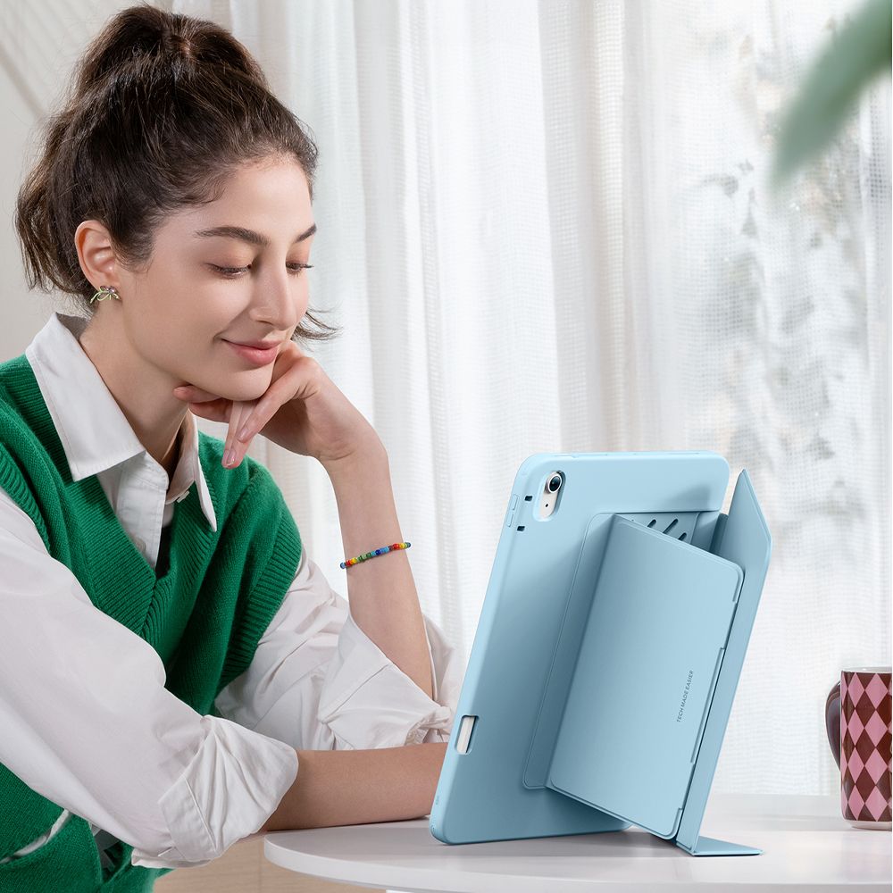COUVERTURE ESR FLIP HYBRID IPAD AIR 13” 1 / 2 / 2024-2025 BLEU CIEL